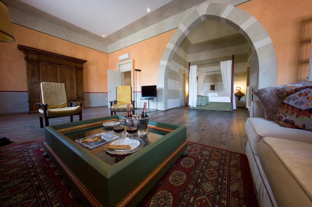 Palazzo Castiglioni Luxury Suite And Rooms Mantua Habitación foto